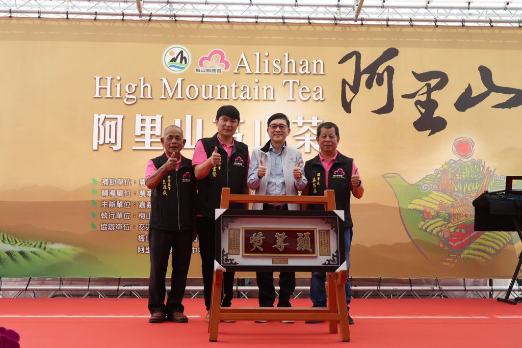 《工商時報》嶢陽茶行飄香國際　奪金關鍵：製茶工藝、人情味與創新